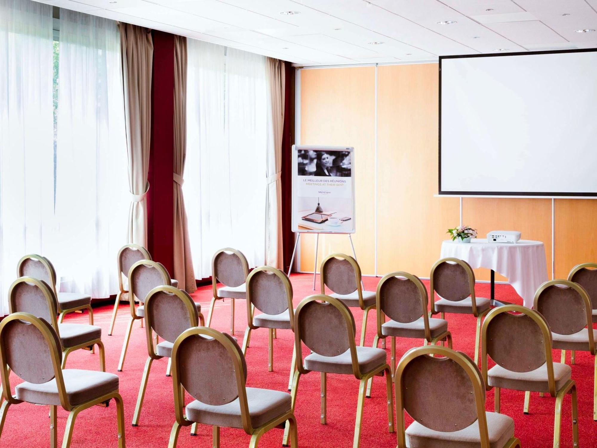 Mercure Nevers Pont De Loire Kültér fotó